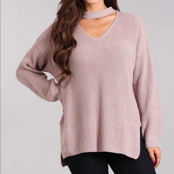 In Style Sweaters - Choker V-neck Sweater